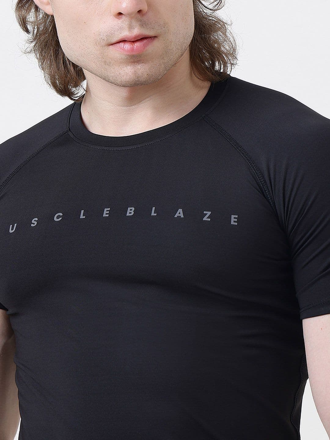 MuscleBlaze Men Raglan Sleeves Compression Sports T-shirt thumbnail 7