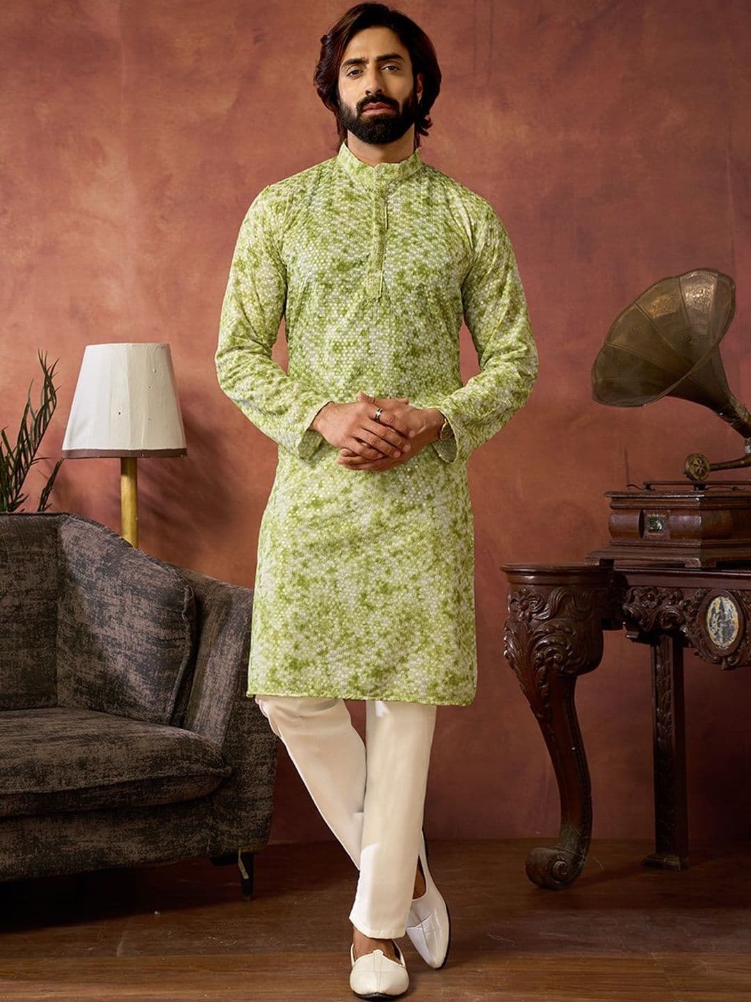 House of Pataudi Embroidered Cotton Mandarin Collar Knee Length Straight Kurtas thumbnail 4