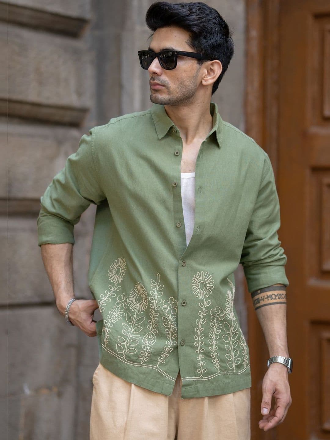 Powerlook Men Embroidered Spread Collar Long Sleeves Lightweight Shirt thumbnail 3