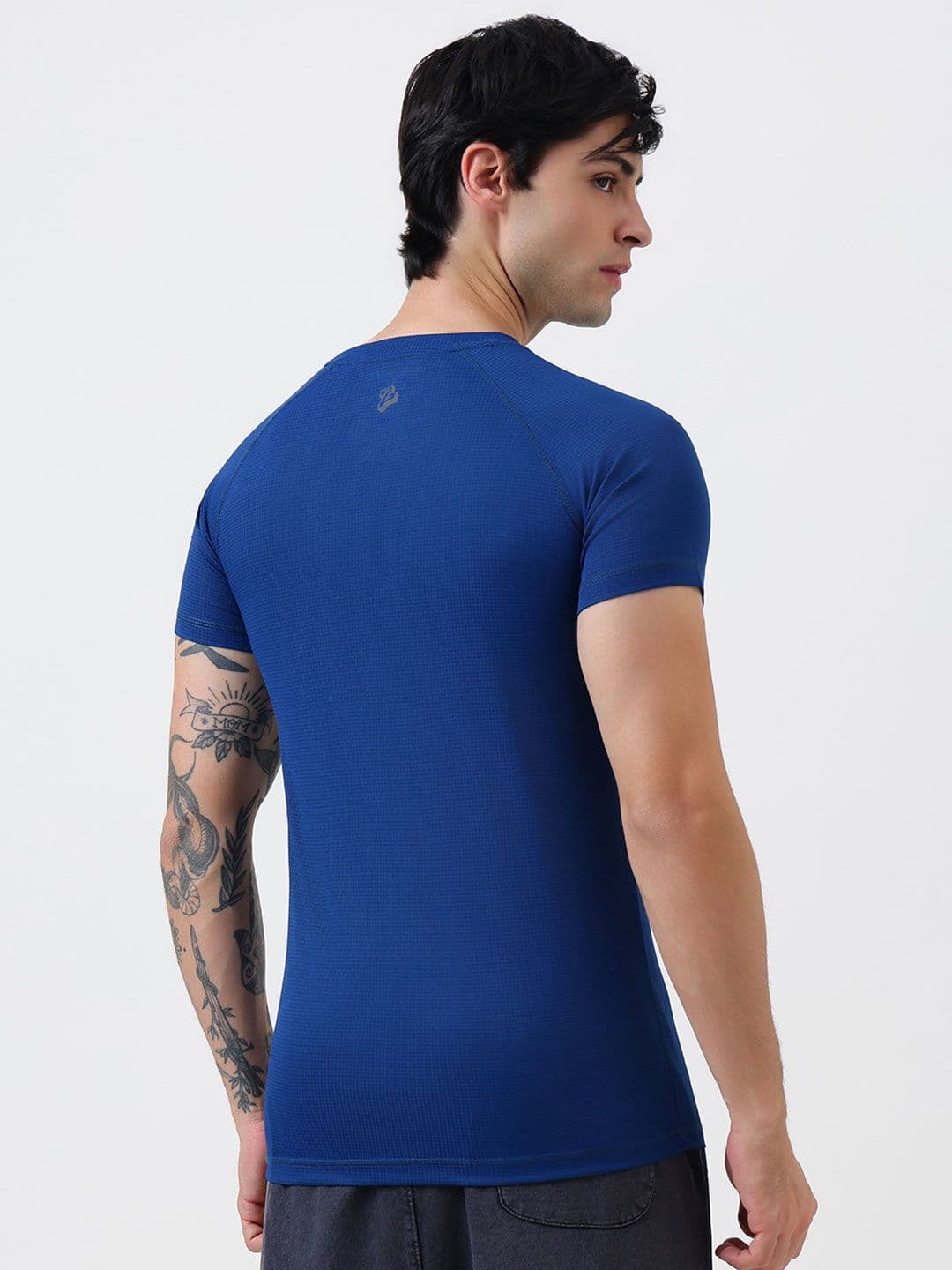 MuscleBlaze Unisex Brand Logo Printed Round Neck Compression T-shirt thumbnail 6