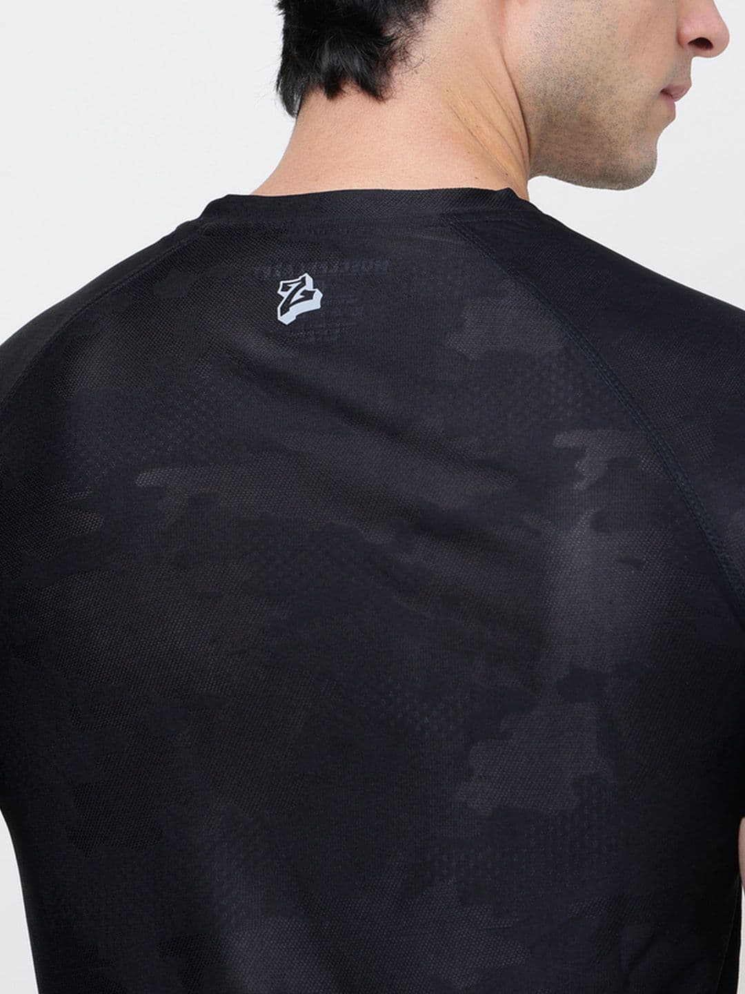MuscleBlaze Unisex Brand Logo Printed Round Neck Compression T-shirt thumbnail 5