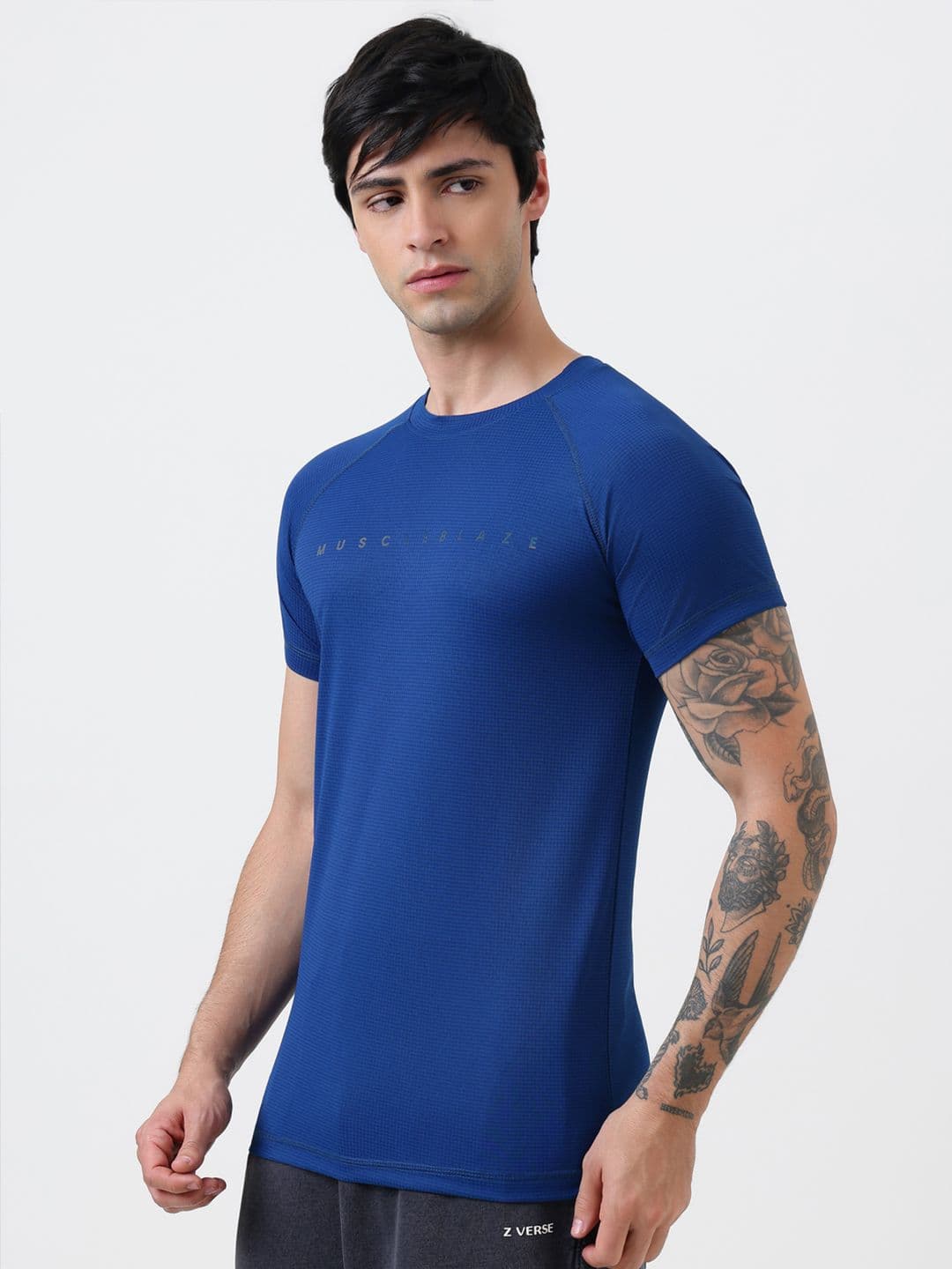 MuscleBlaze Unisex Brand Logo Printed Round Neck Compression T-shirt thumbnail 5