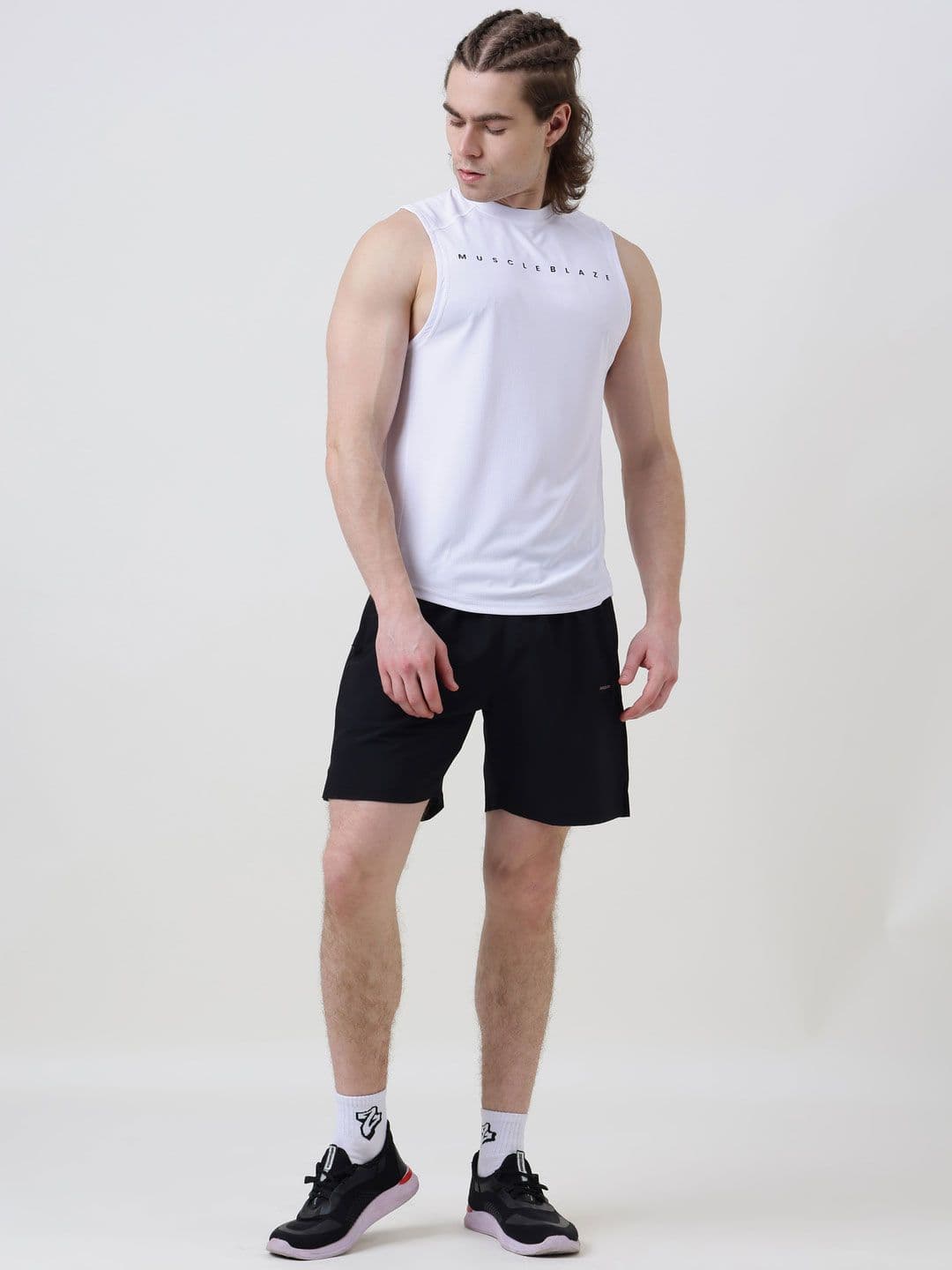 MuscleBlaze Unisex Brand Logo Printed Round Neck Compression T-shirt thumbnail 3