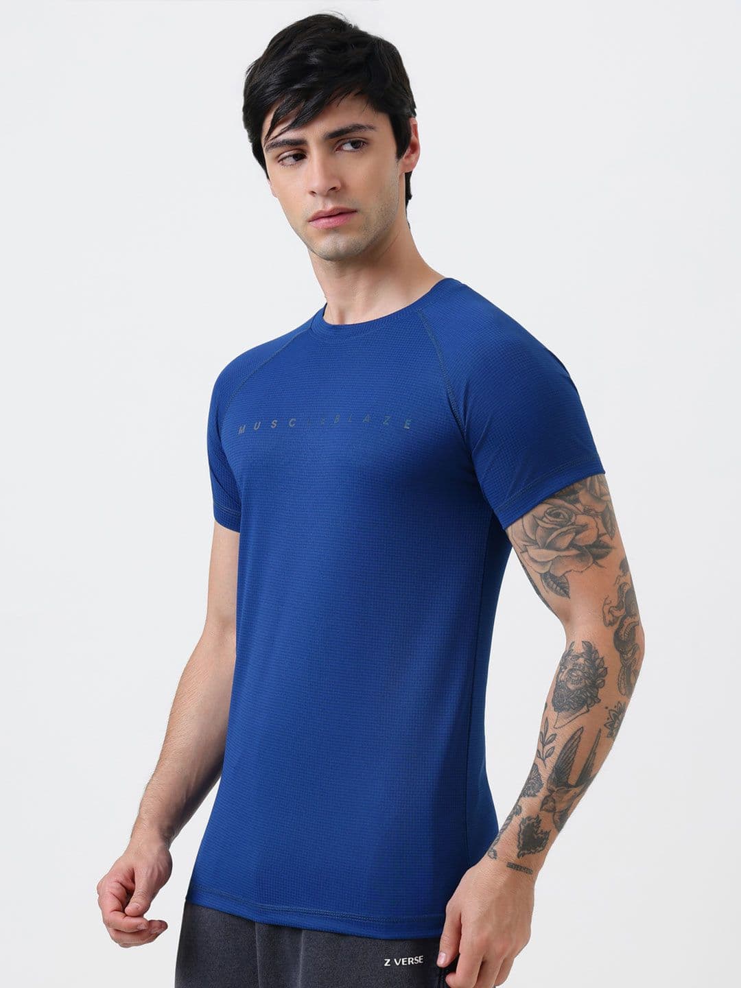 MuscleBlaze Unisex Brand Logo Printed Round Neck Compression T-shirt thumbnail 7