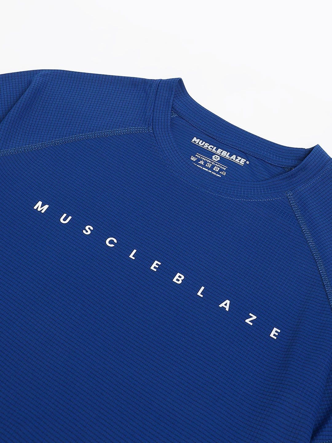MuscleBlaze Unisex Brand Logo Printed Round Neck Compression T-shirt thumbnail 4