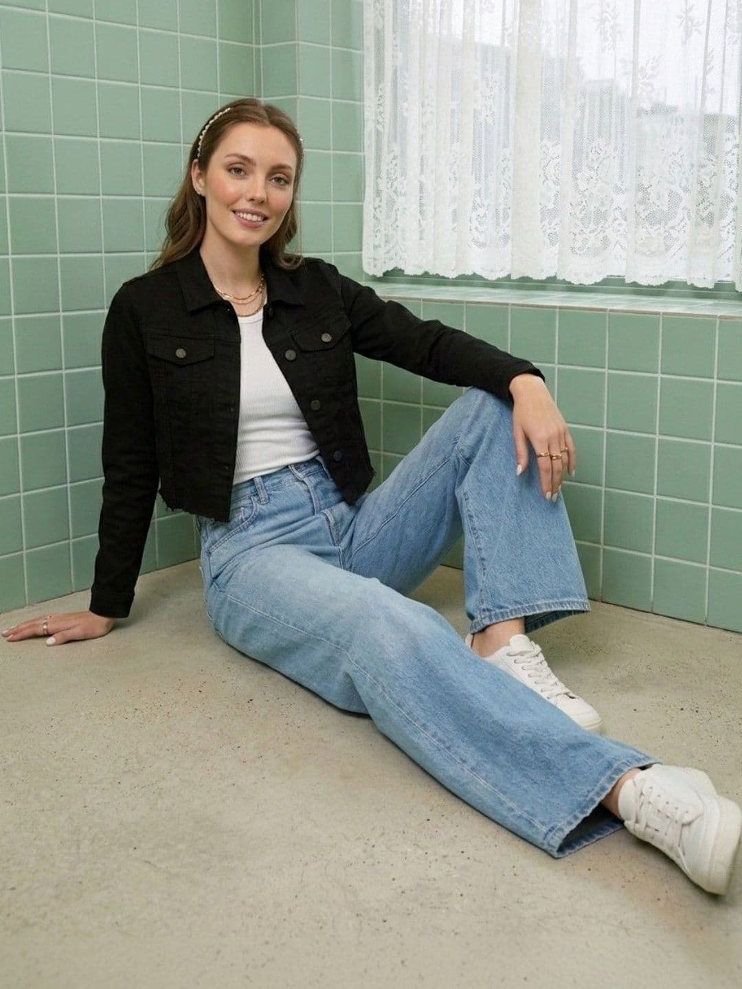 DressBerry Women Comfort Relaxed Fit High-Rise Light Fade Stretchable Jeans - view 1