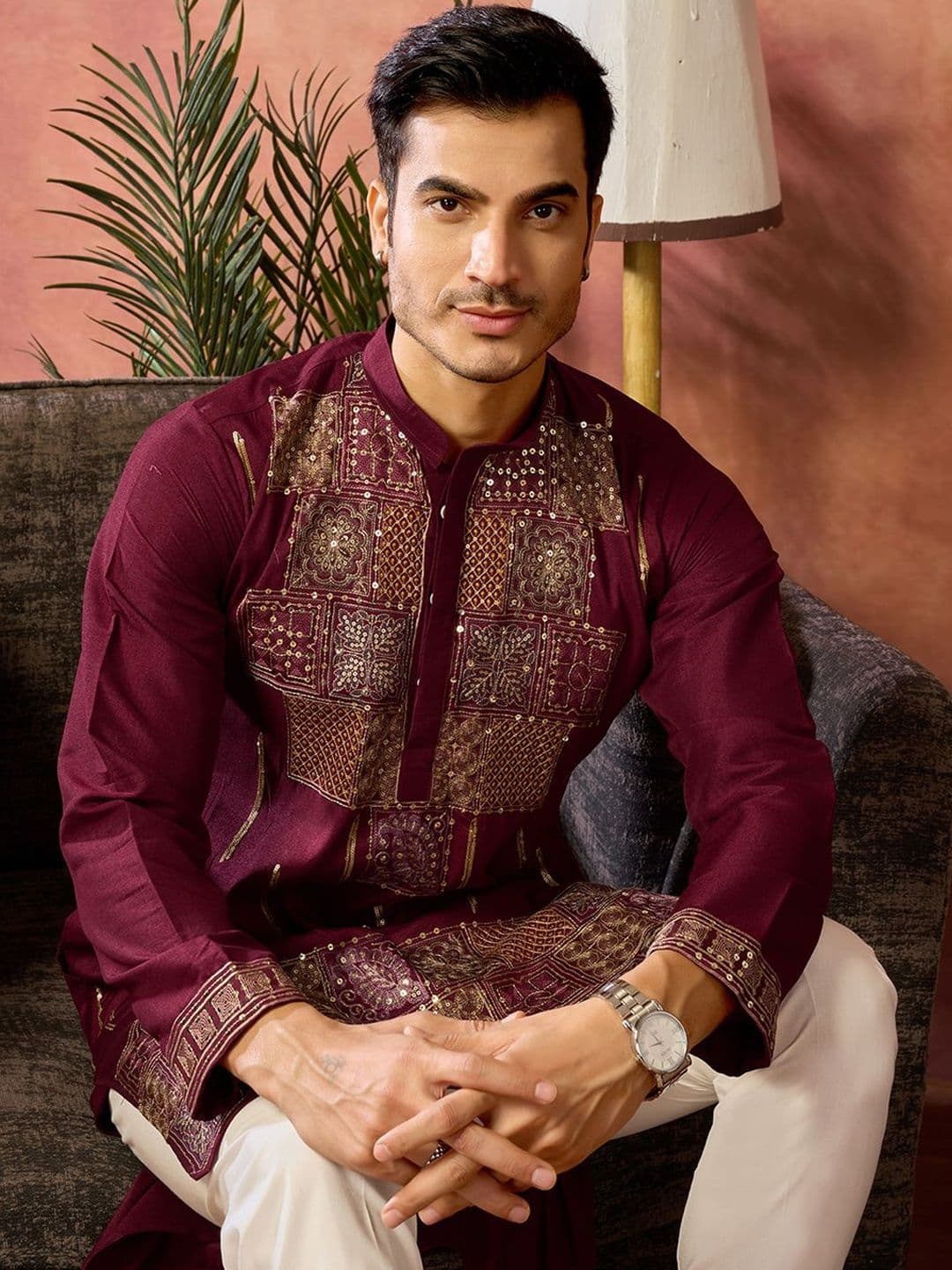 House of Pataudi Embroidered Cotton Mandarin Collar Knee Length Straight Kurta thumbnail 7