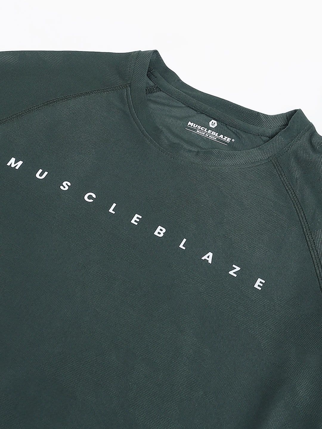 MuscleBlaze Unisex Brand Logo Printed Round Neck Compression T-shirt thumbnail 2