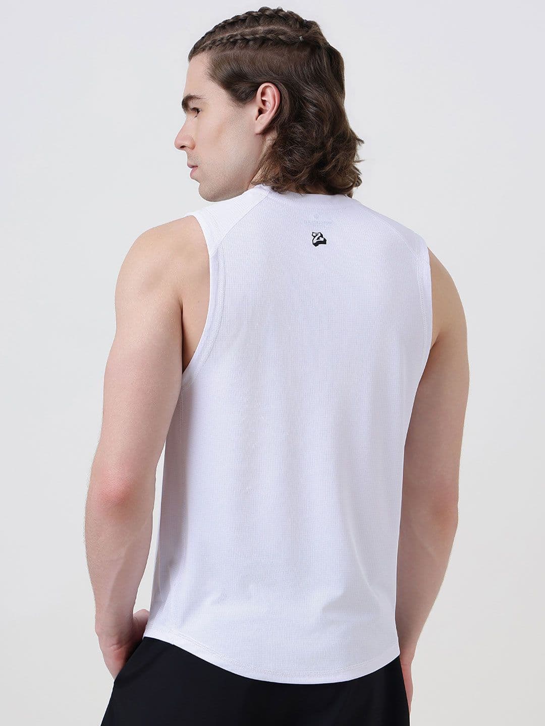 MuscleBlaze Unisex Brand Logo Printed Round Neck Compression T-shirt thumbnail 7