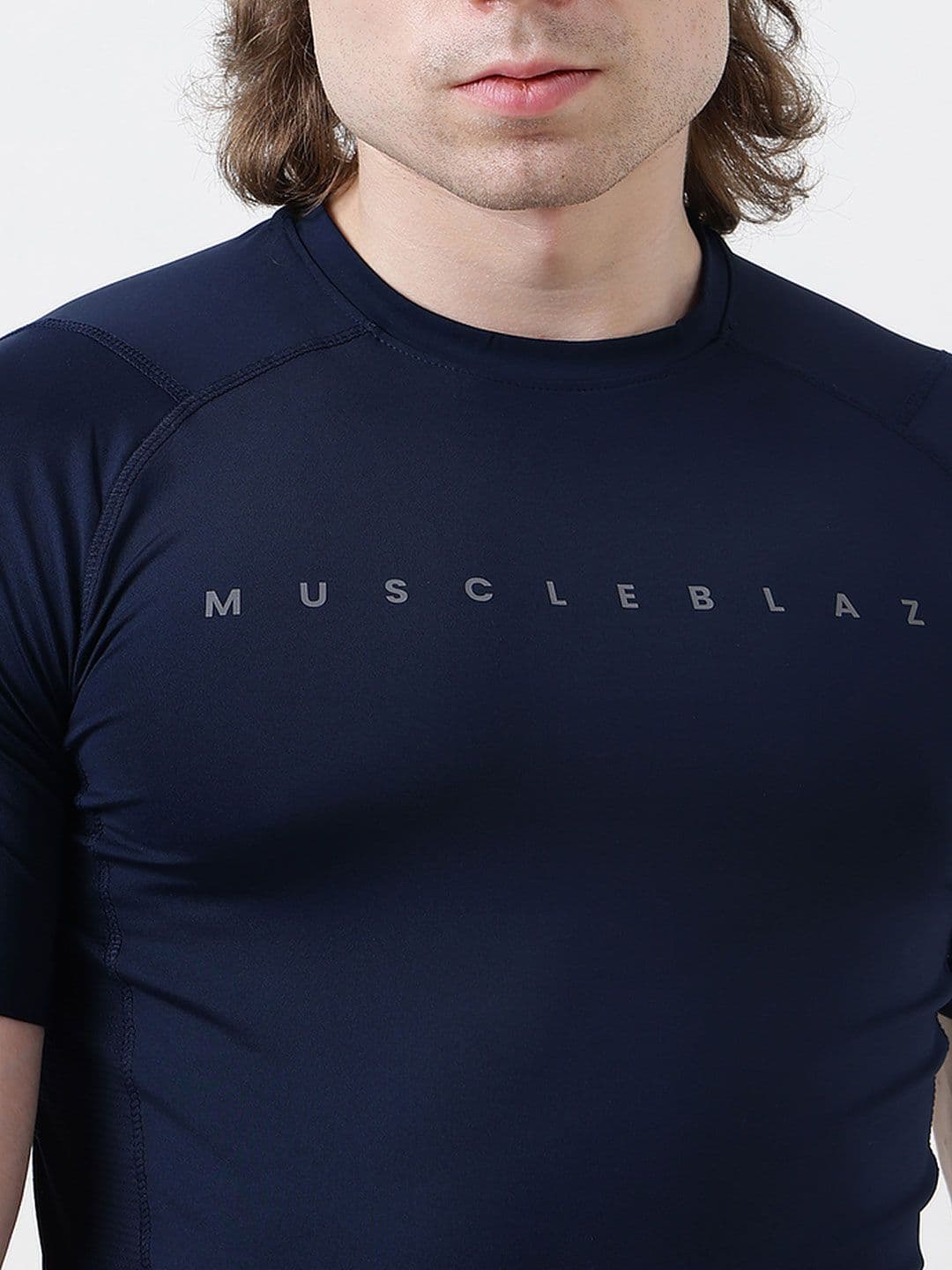MuscleBlaze Unisex Brand Logo Printed Round Neck Compression T-shirt thumbnail 5