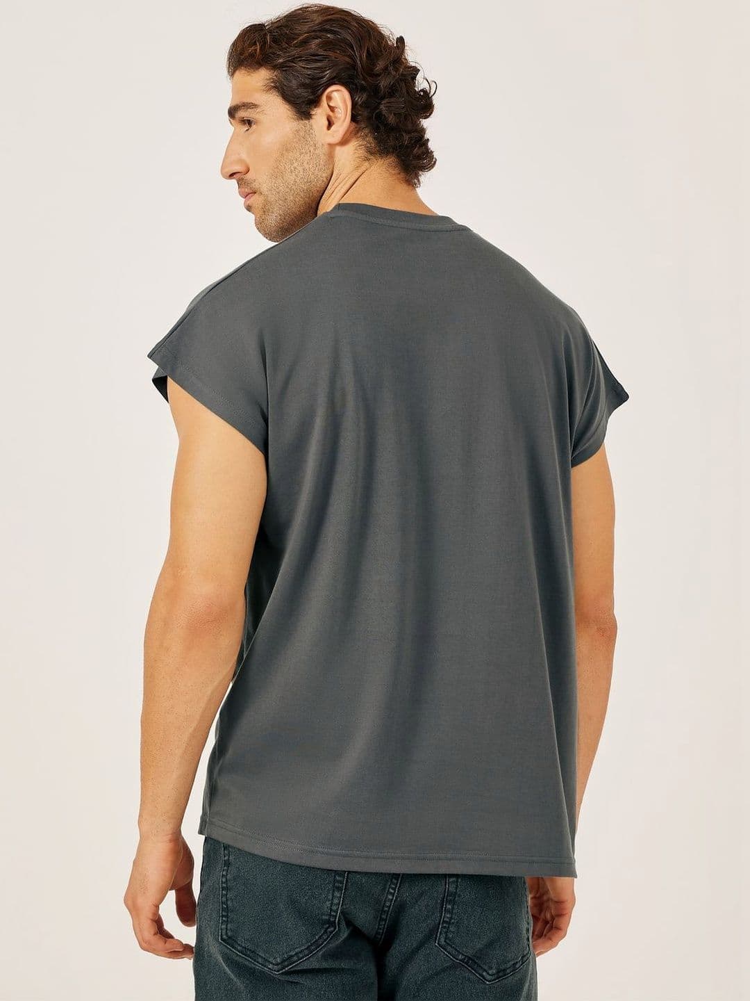 Styli Men Charcoal Solid Cap Sleevele Crew Neck Oversized T-Shirt thumbnail 4