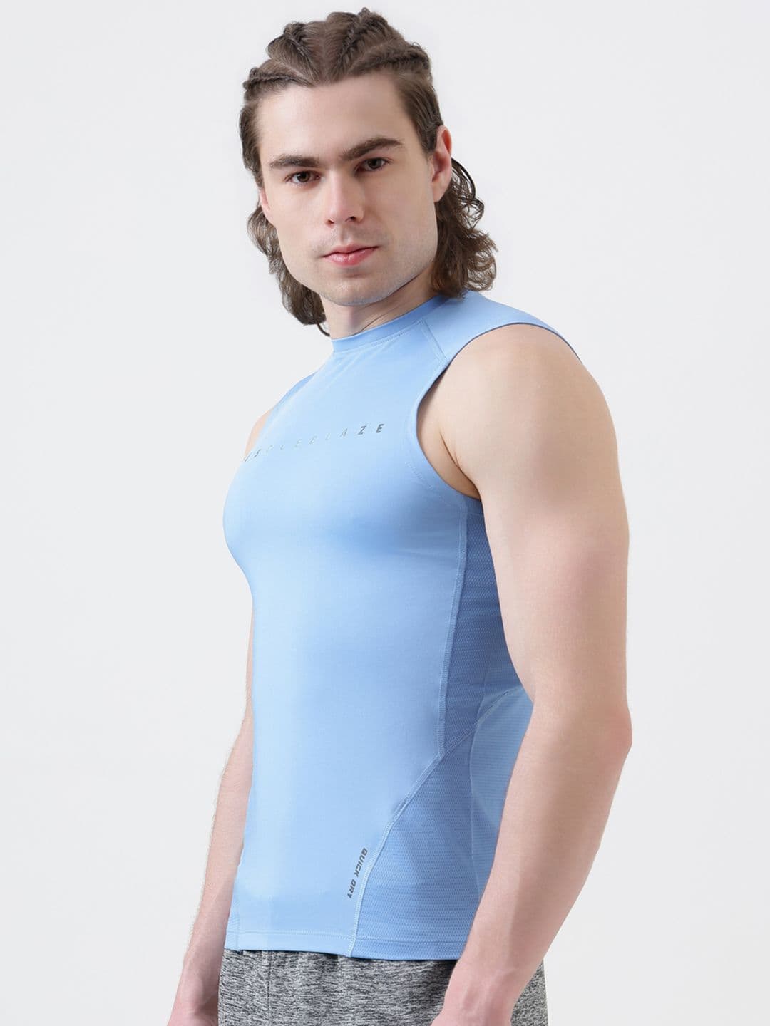 MuscleBlaze Unisex Brand Logo Printed Round Neck Compression T-shirt thumbnail 4