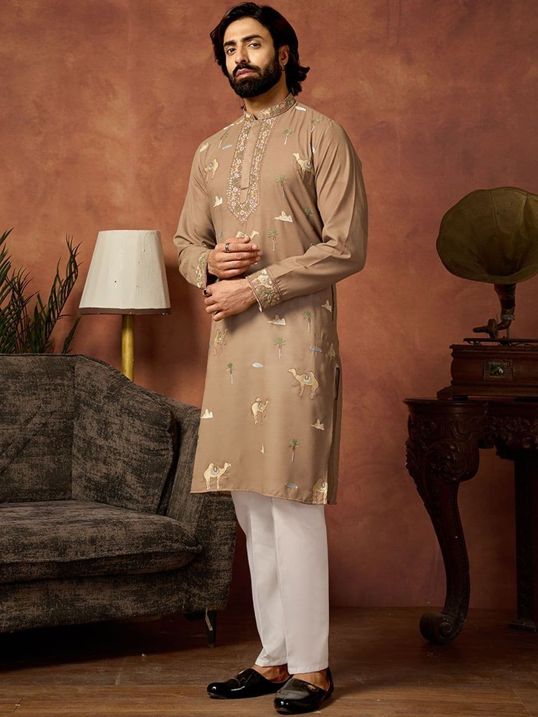 House of Pataudi Embroidered Cotton Mandarin Collar Knee Length Straight Kurta - view 1