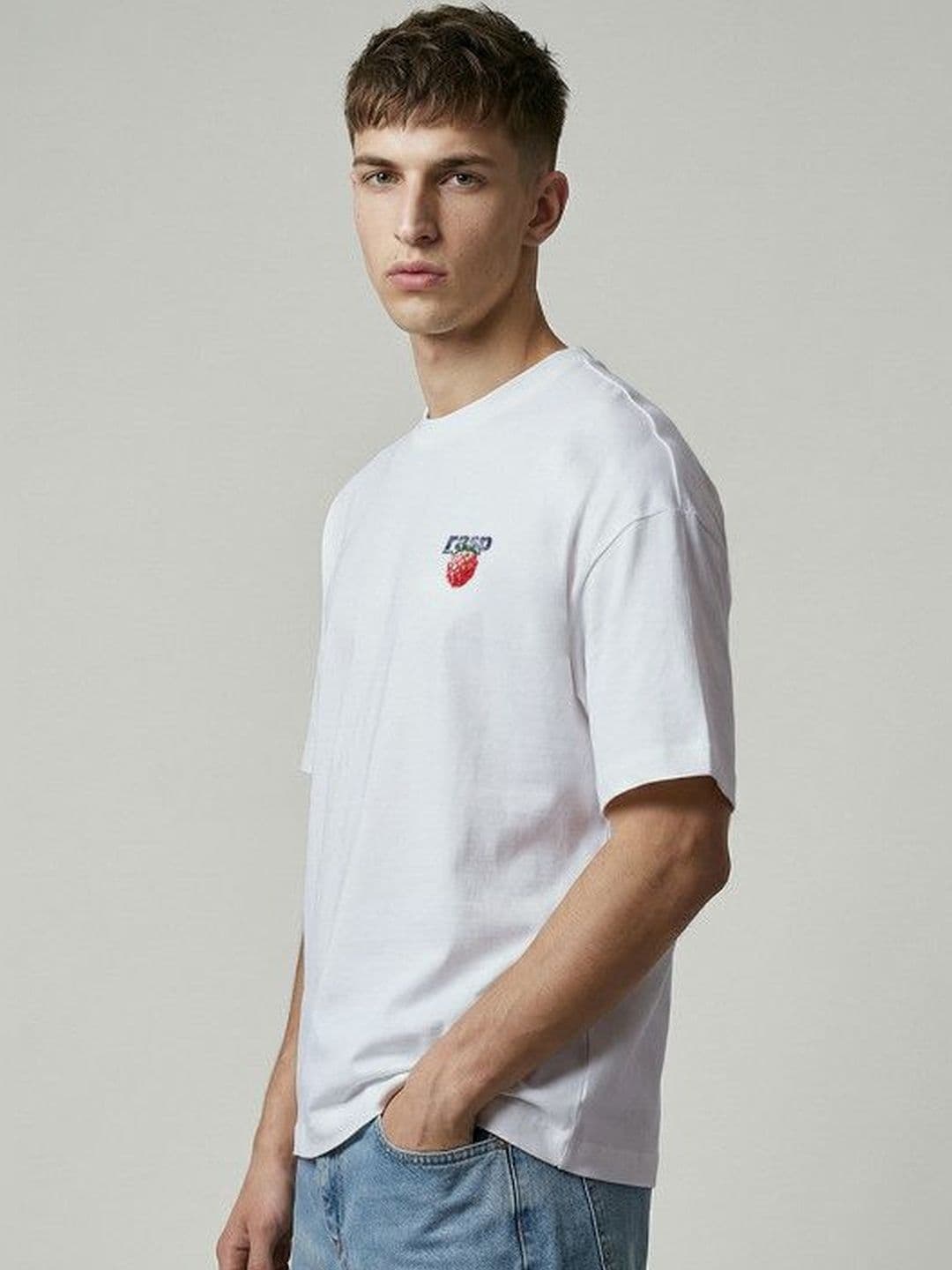 Hubberholme Men Printed T-shirt thumbnail 2