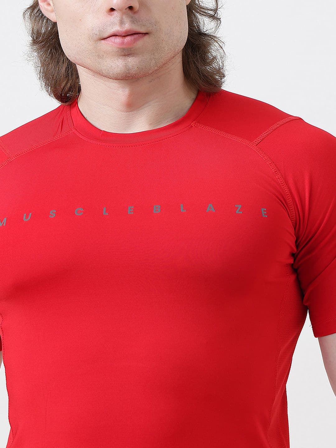 MuscleBlaze Unisex Brand Logo Printed Round Neck Compression T-shirt thumbnail 2