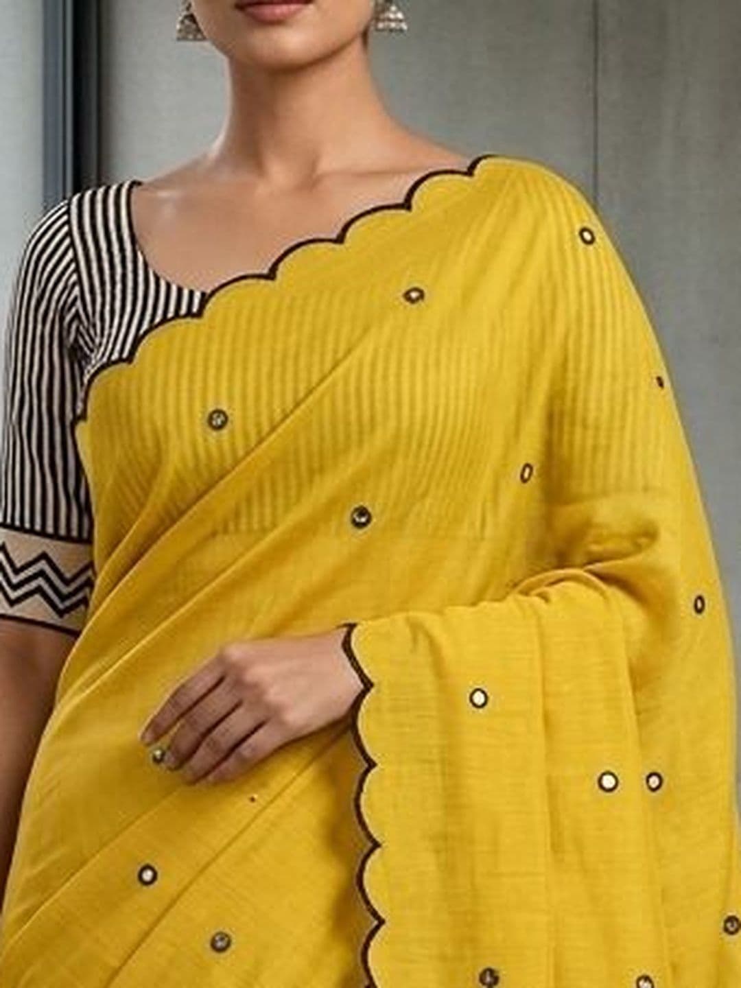 Sangria Woven Design Sarees Blouse Piece thumbnail 3