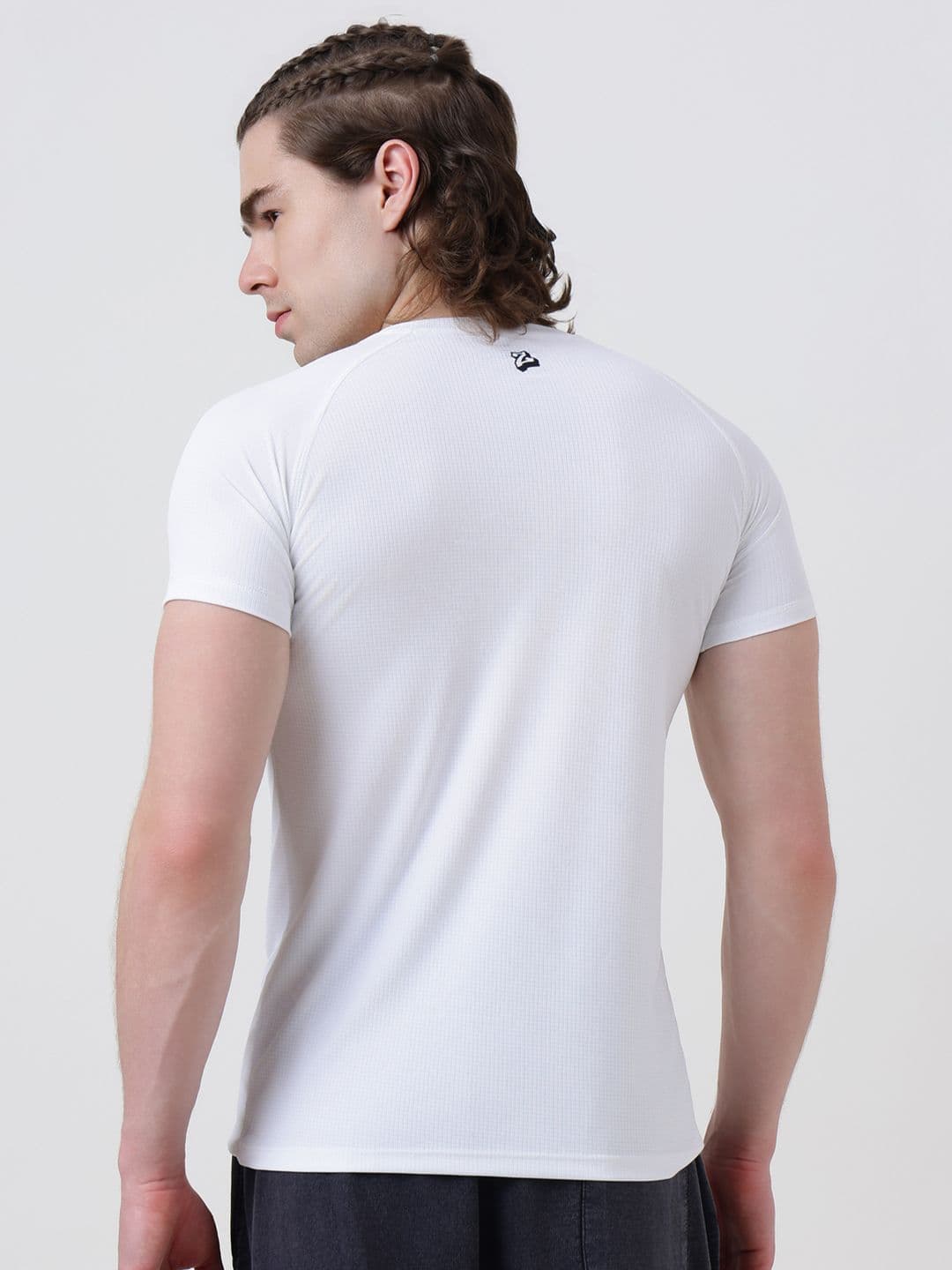 MuscleBlaze Unisex Brand Logo Printed Round Neck Compression T-shirt thumbnail 6