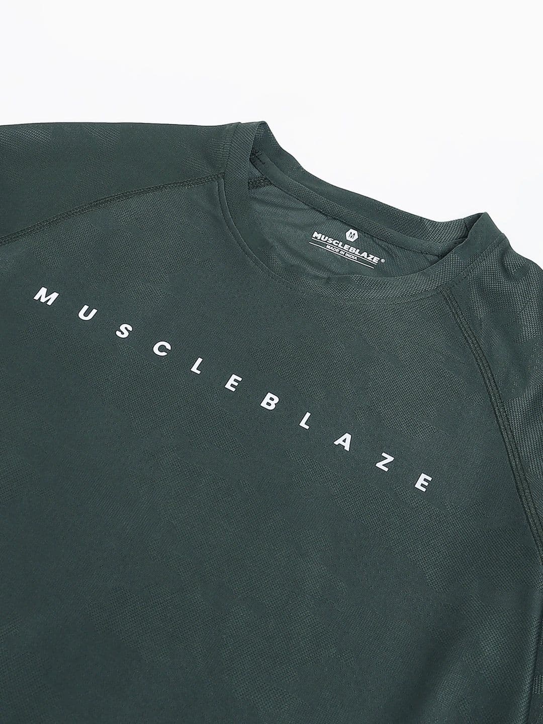MuscleBlaze Unisex Brand Logo Printed Round Neck Compression T-shirt thumbnail 2