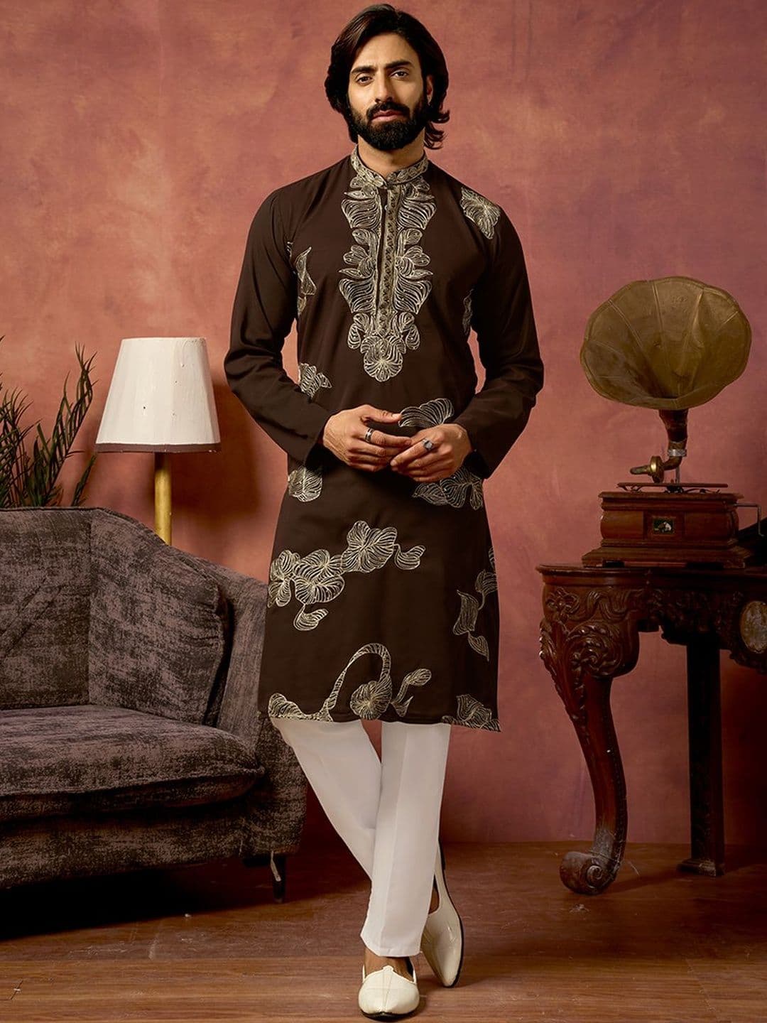 House of Pataudi Embroidered Cotton Mandarin Collar Knee Length Straight Kurtas thumbnail 5
