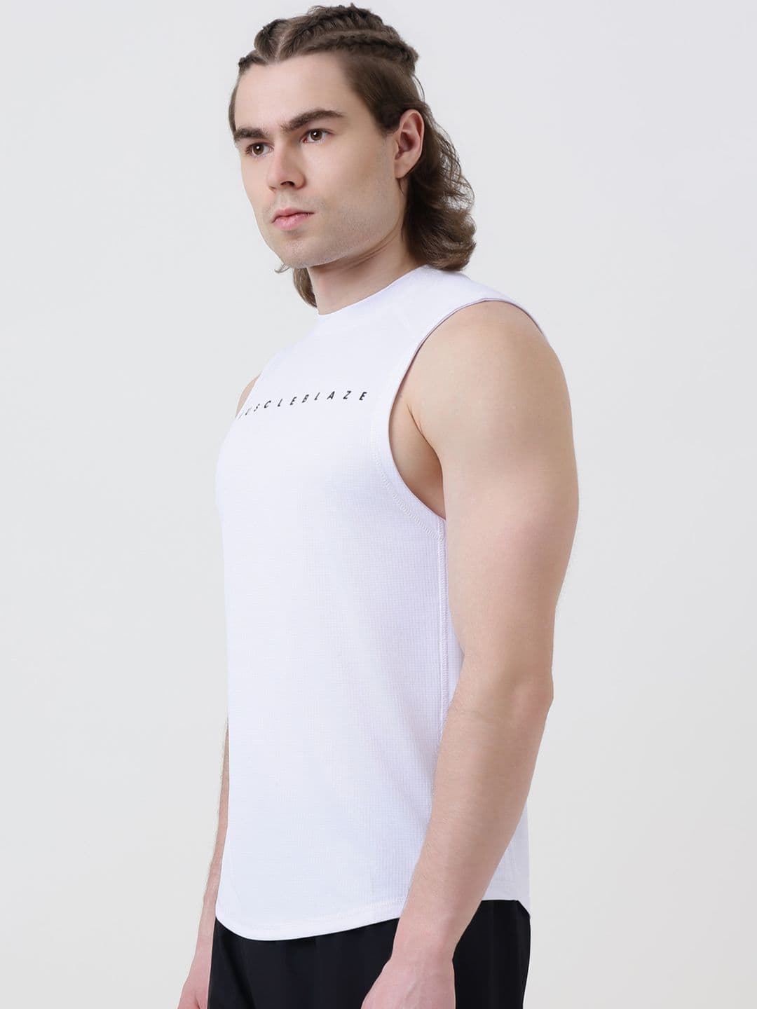 MuscleBlaze Unisex Brand Logo Printed Round Neck Slim T-shirt thumbnail 2