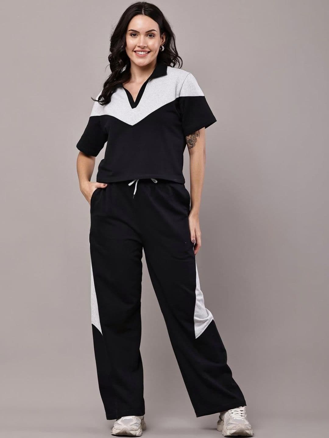 CLOTHINK INDIA Women Colourblocked T-shirt with Trousers - view 1