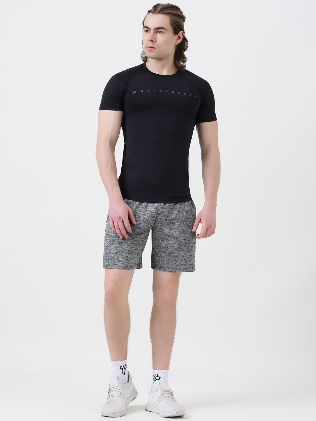 MuscleBlaze Men Raglan Sleeves Compression Sports T-shirt thumbnail 2