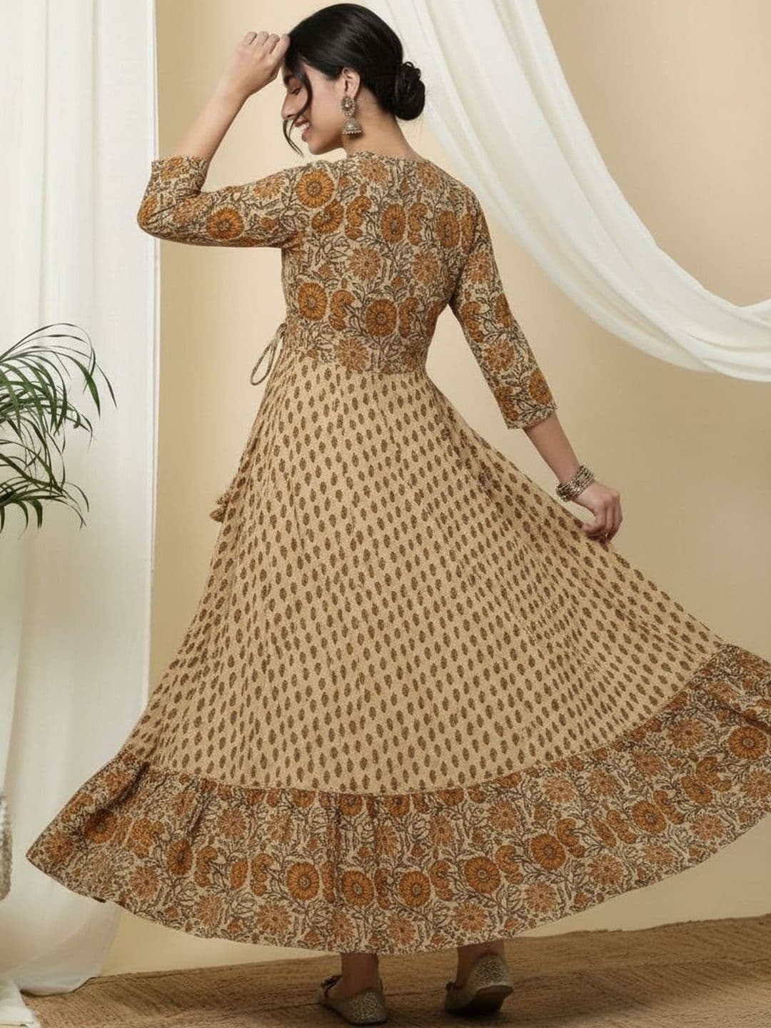 Sa Rasa Women Ethnic Motifs Printed Indie Prints Anarkali Kurta thumbnail 3