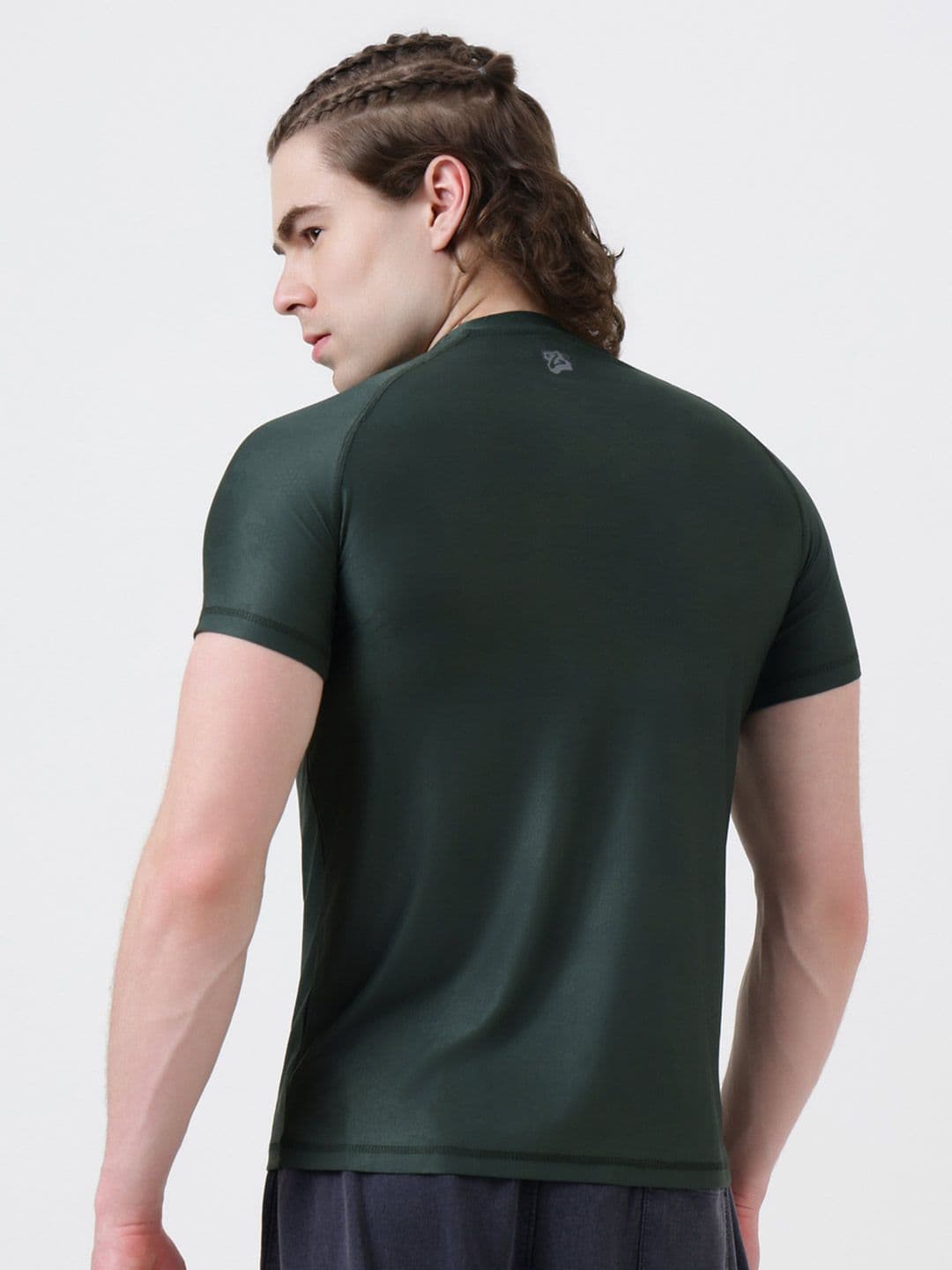 MuscleBlaze Unisex Brand Logo Printed Round Neck Compression T-shirt thumbnail 3