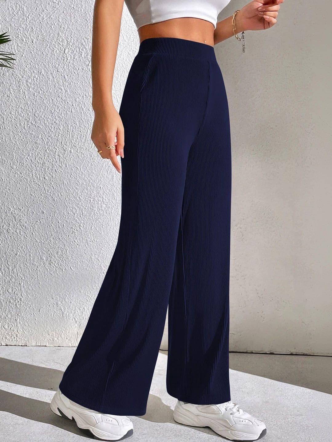 Neon Femme Women Textured High-Rise Trousers - view 1