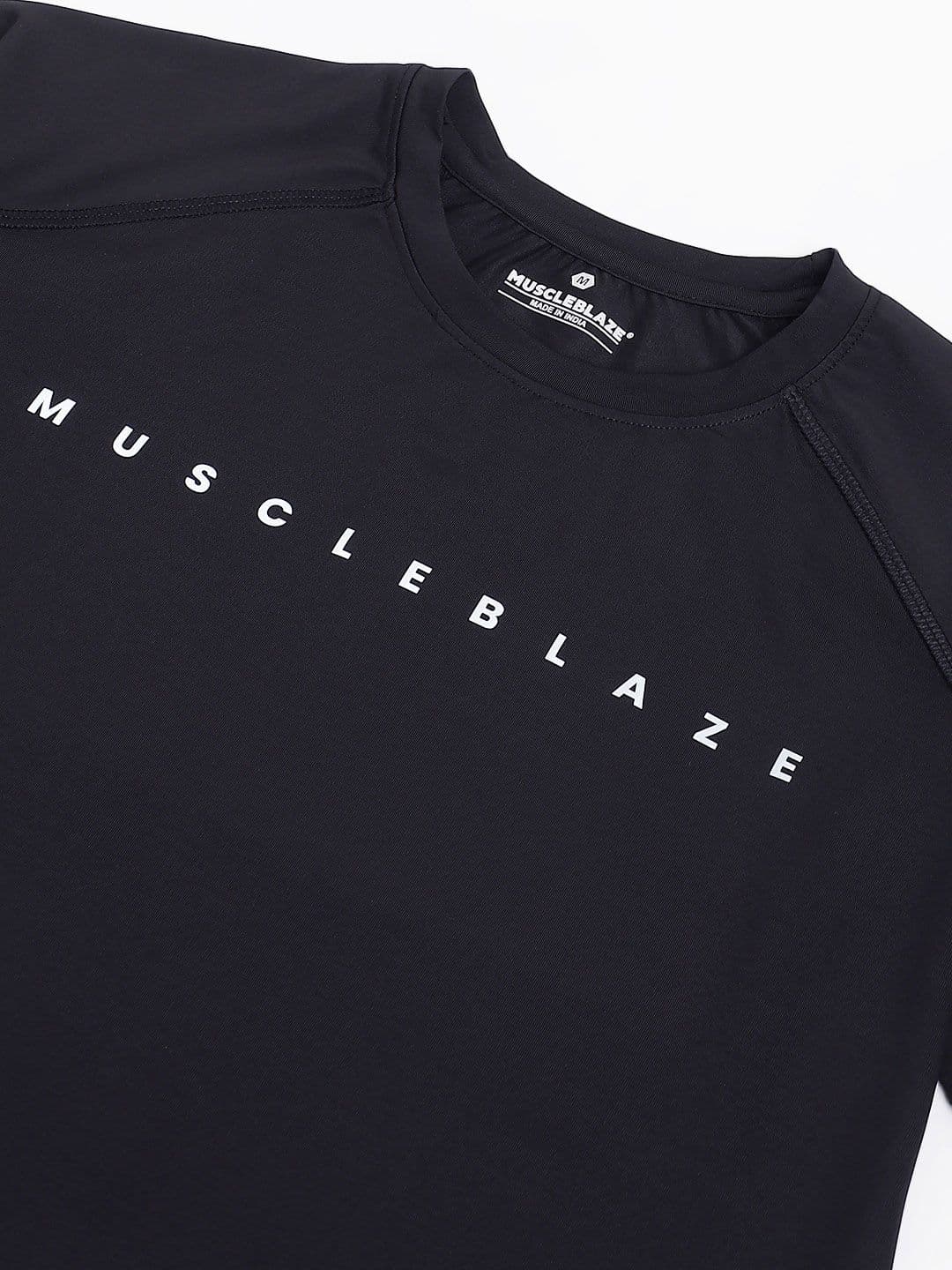 MuscleBlaze Men Raglan Sleeves Compression Sports T-shirt thumbnail 3