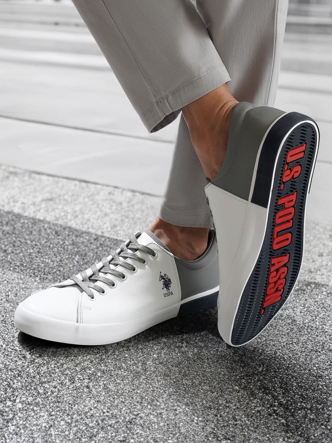 U.S. Polo Assn. Men White & Grey Colourblocked Sneakers - view 1