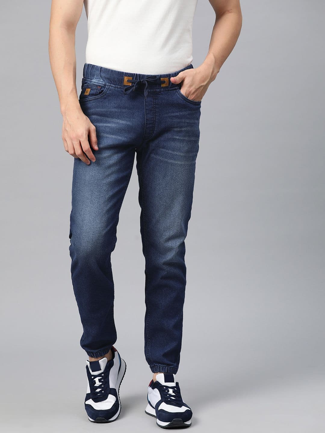 CAHOOT Men Slim Fit Light Fade Stretchable Jeans - view 1