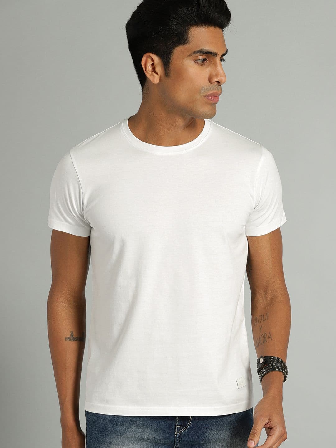 The Roadster Lifestyle Co Men White Solid Round Neck Cotton T-shirt - view 1