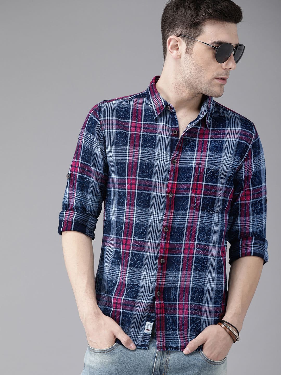 Roadster Men Navy Blue Magenta Pink Regular Fit Checked Casual Shirt - view 1
