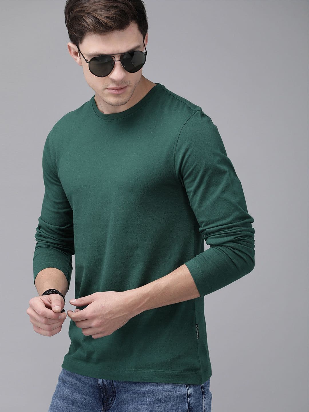 The Roadster Lifestyle Co Men Green Solid Round Neck Pure Cotton T-shirt - view 1