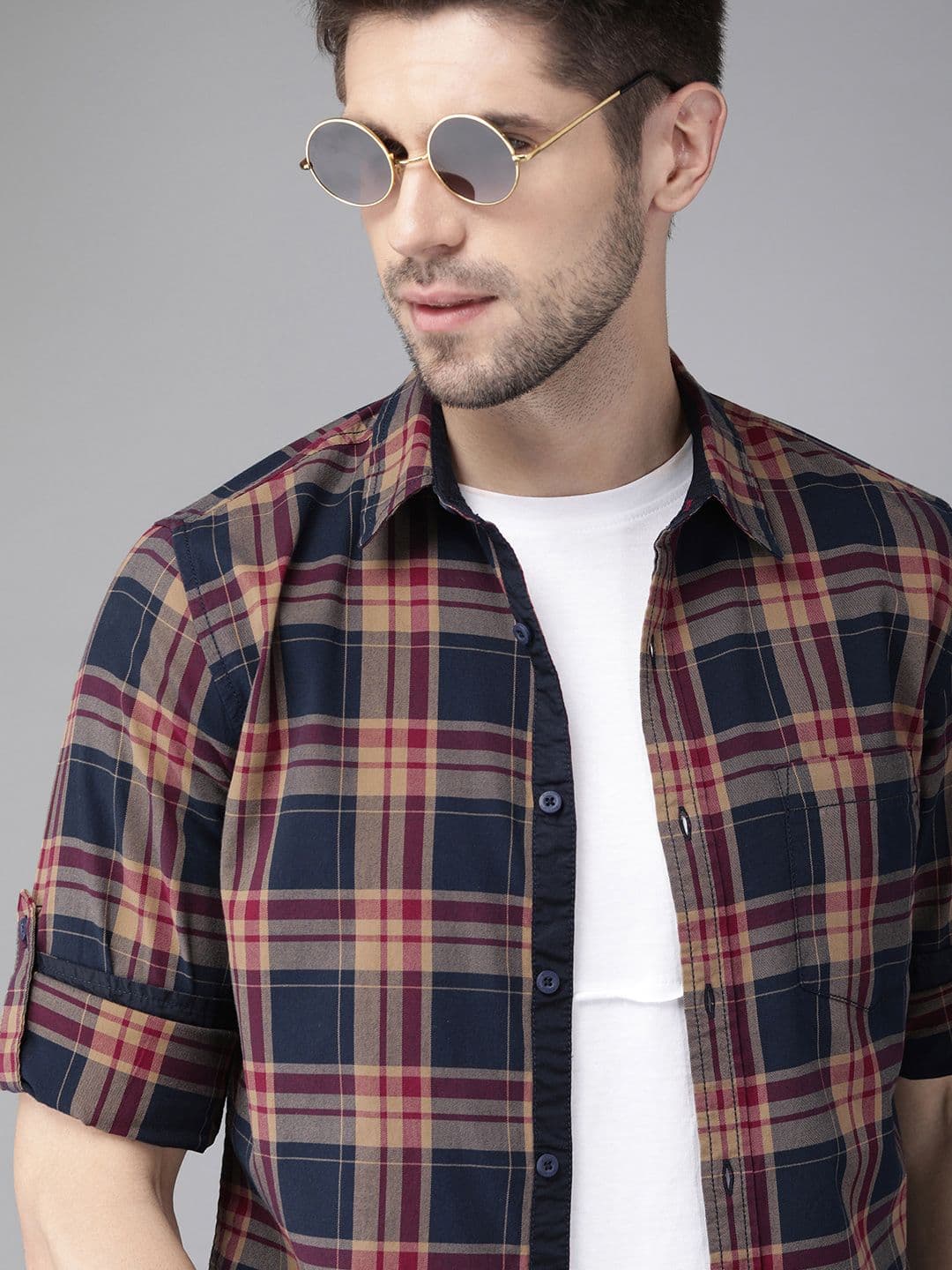 Roadster Men Khaki Navy Blue Regular Fit Checked Casual Shirt - view 1