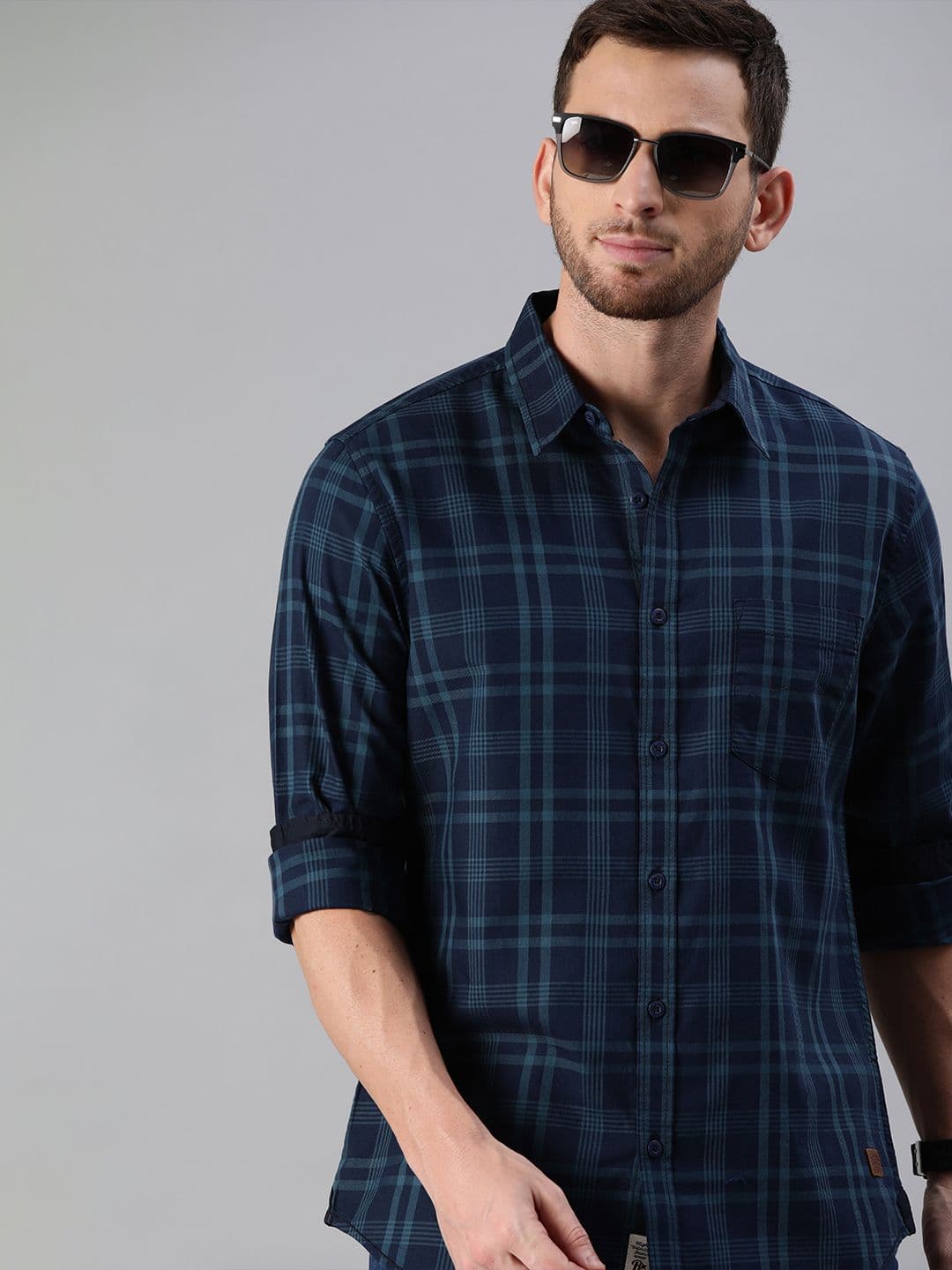 Roadster Men Navy Blue Checked Pure Cotton Casual Shirt - view 1
