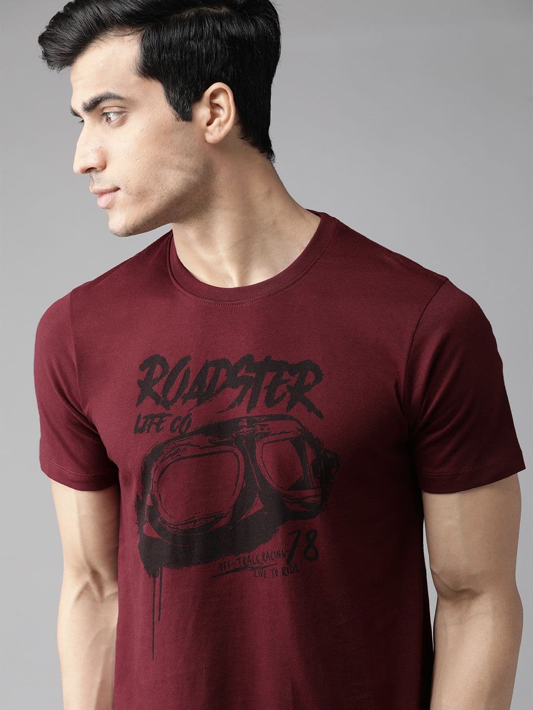 Roadster Men Maroon & Black Printed Round Neck T-shirt - view 1