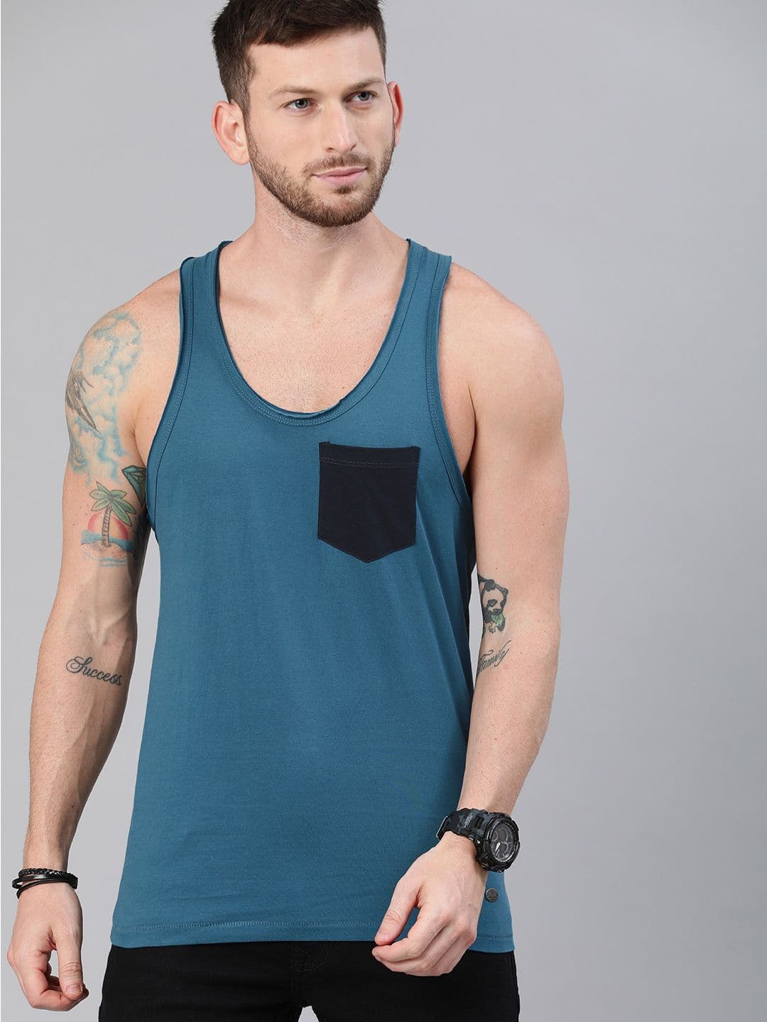 Roadster Men Blue Solid Round Neck T-shirt - view 1