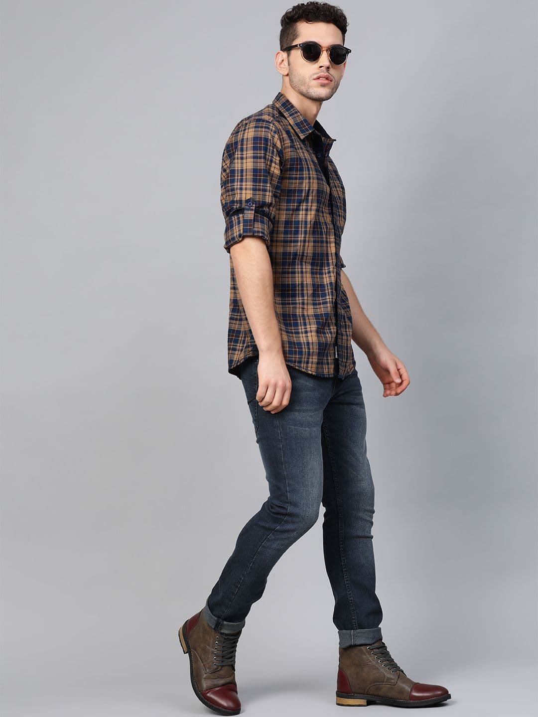 Roadster Men Navy Blue Skinny Fit Mid-Rise Clean Look Stretchable Jeans - view 1
