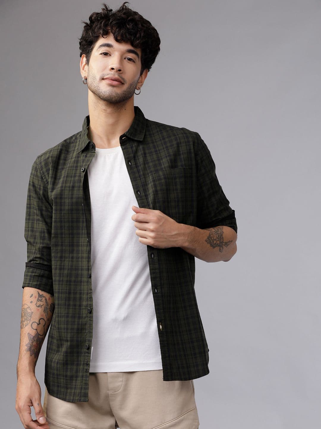 HIGHLANDER Men Olive Green & Black Slim Fit Checked Casual Shirt - view 1