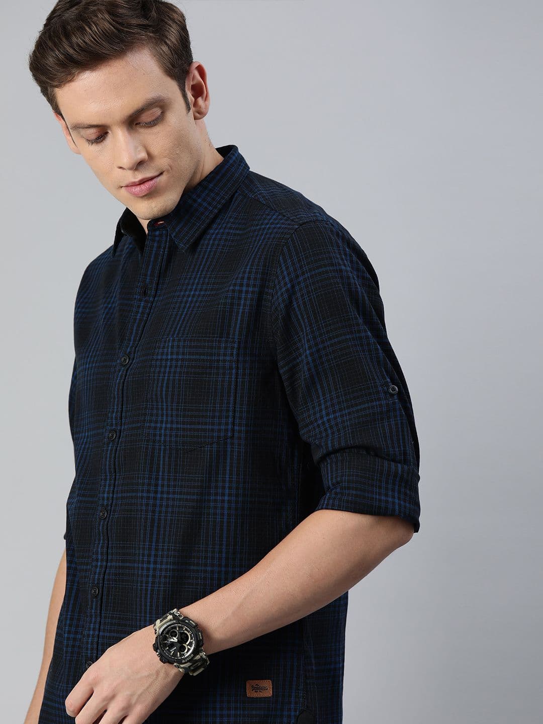 Roadster Men Black & Blue Regular Fit Checked Casual Shirt - view 1
