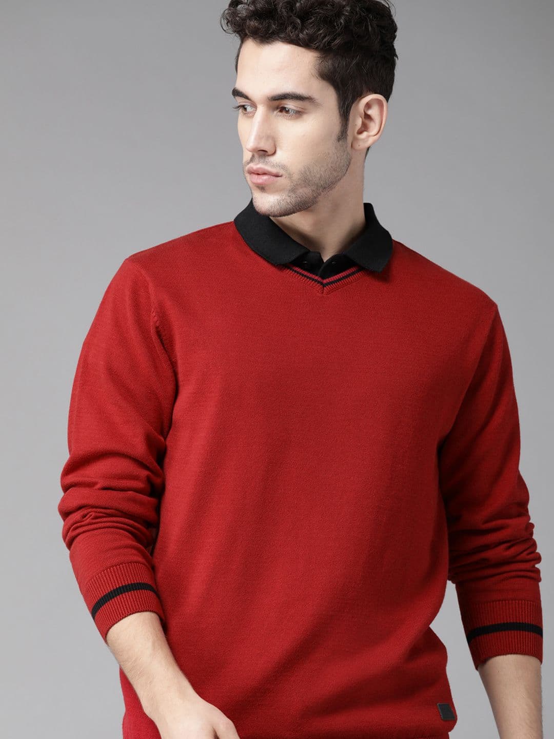 Roadster Men Red Solid Pullover Sweater - view 1