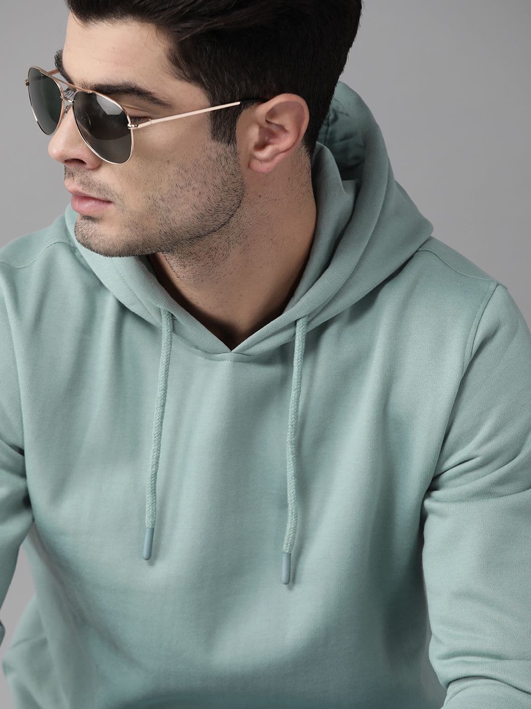 Roadster Men Green Solid Hooded Sweatshirt - view 1