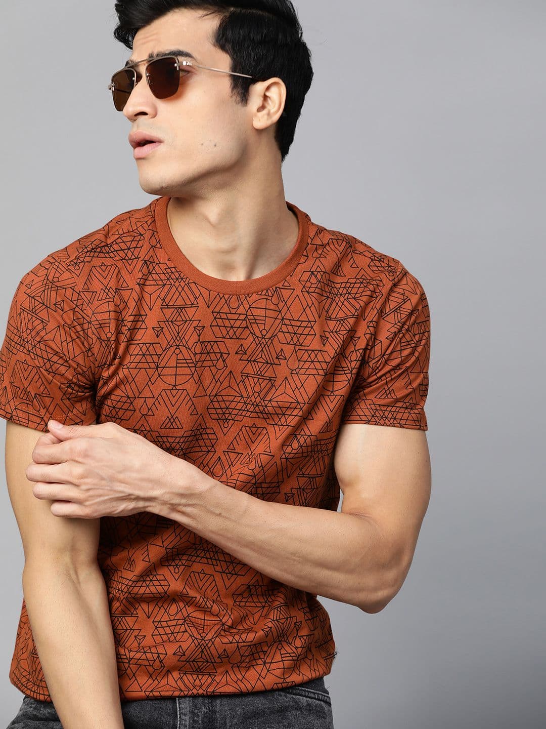 Roadster Men Rust Brown & Black Printed Round Neck T-shirt - view 1