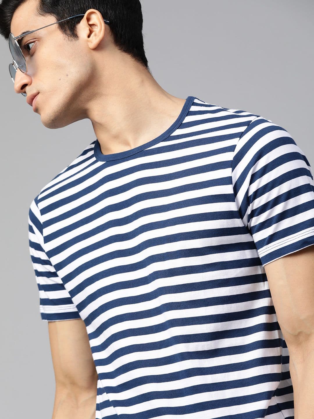 Roadster Men Navy White Striped Round Neck Pure Cotton T-shirt - view 1