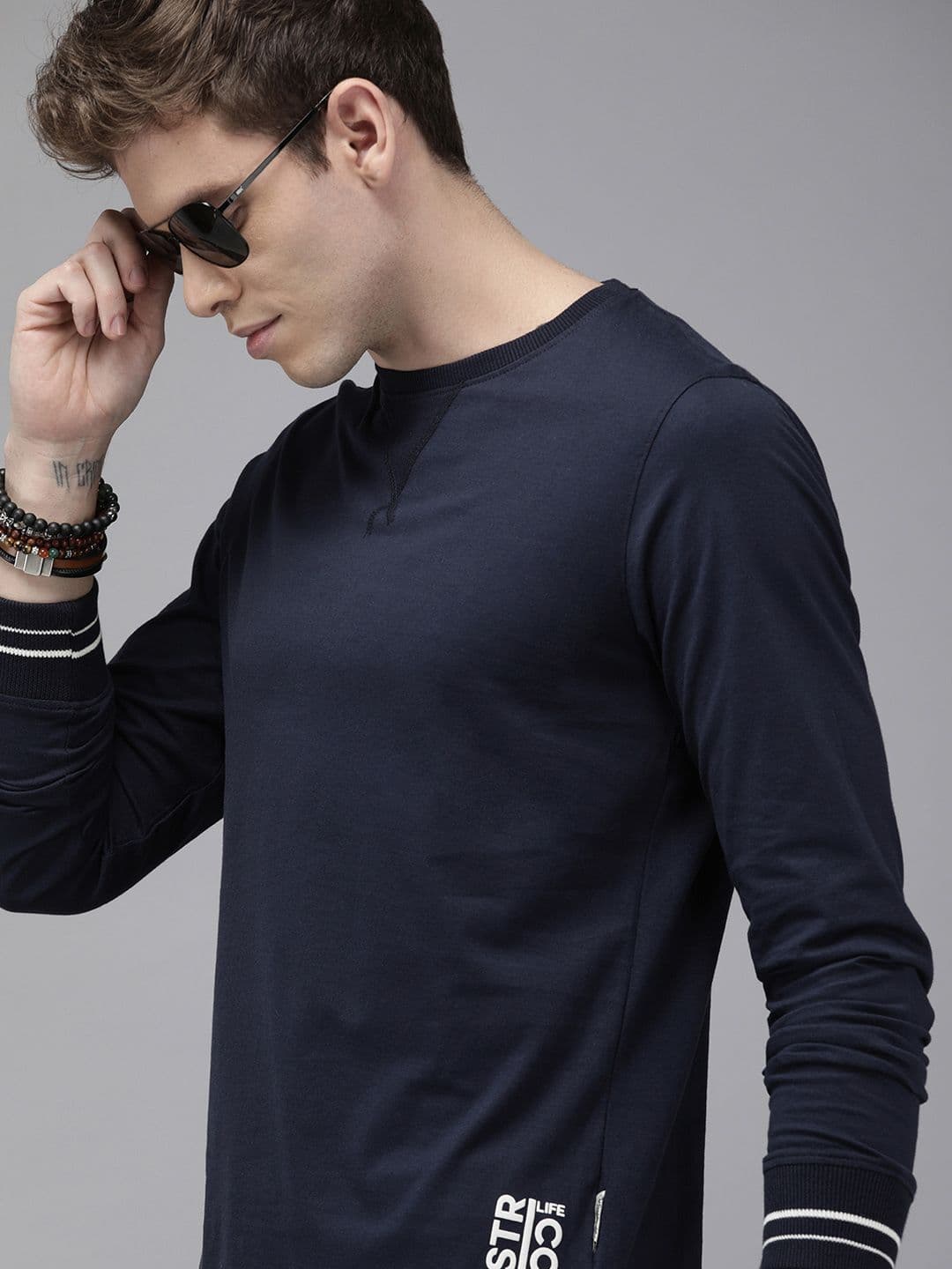 Roadster Men Navy Blue Solid Round Neck Pure Cotton T-shirt - view 1