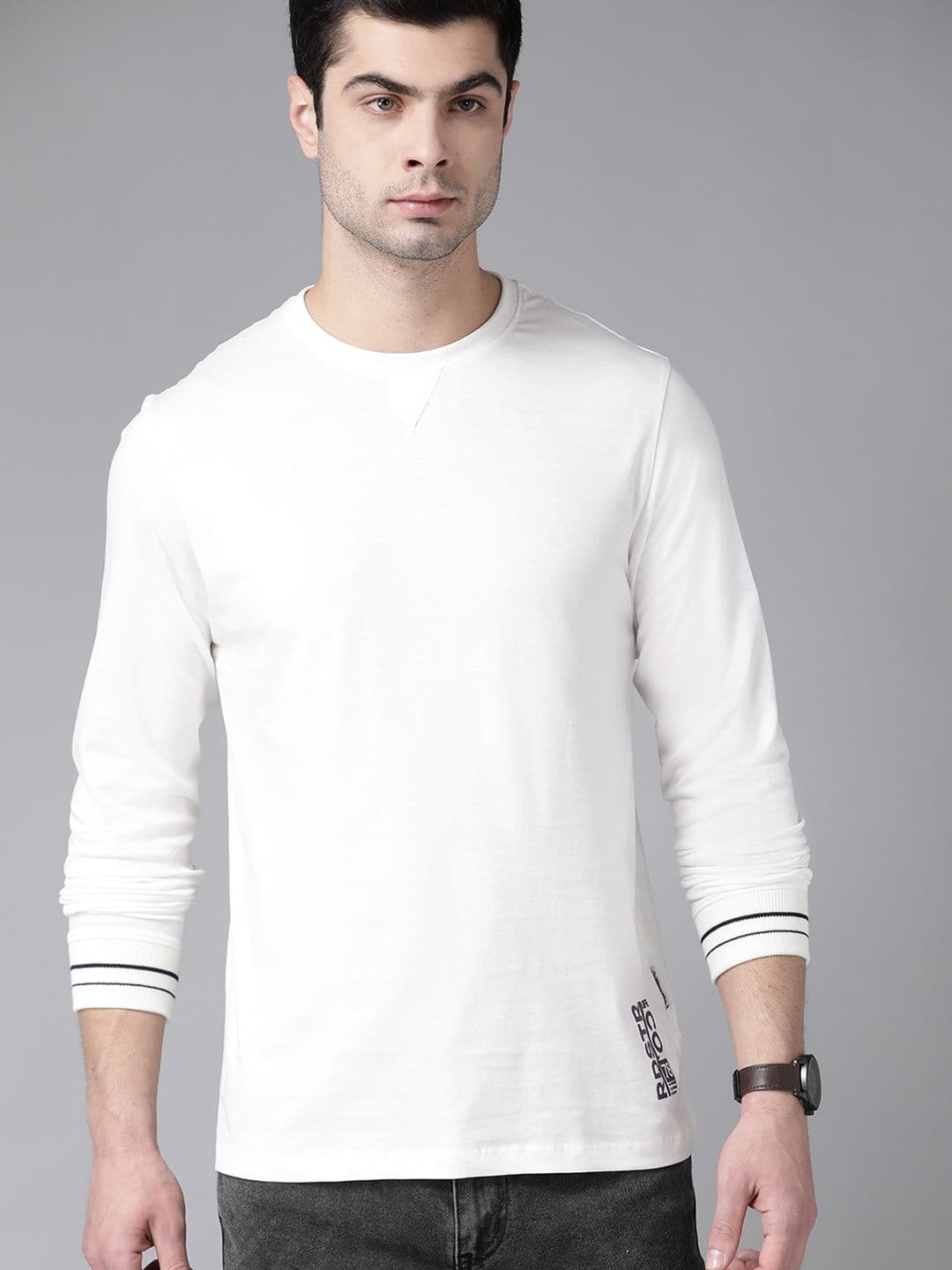 Roadster Men White Solid Pure Cotton Round Neck T-shirt - view 1