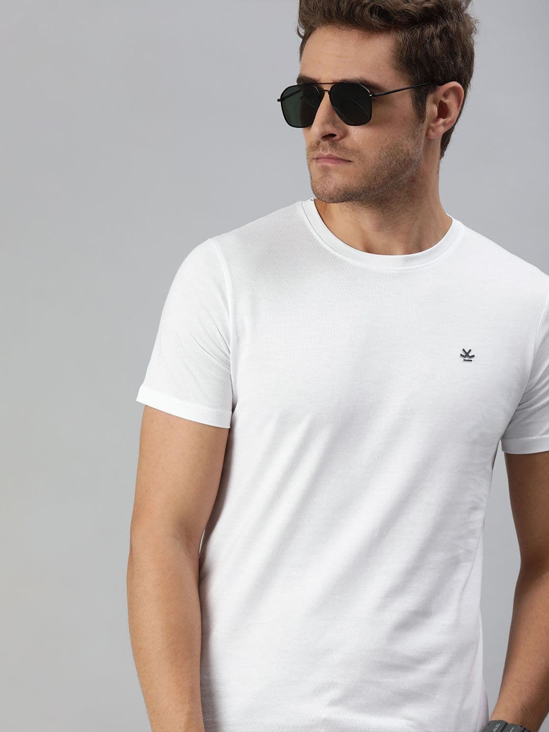 WROGN Men White Slim Fit Cotton Cotton T-shirt - view 1