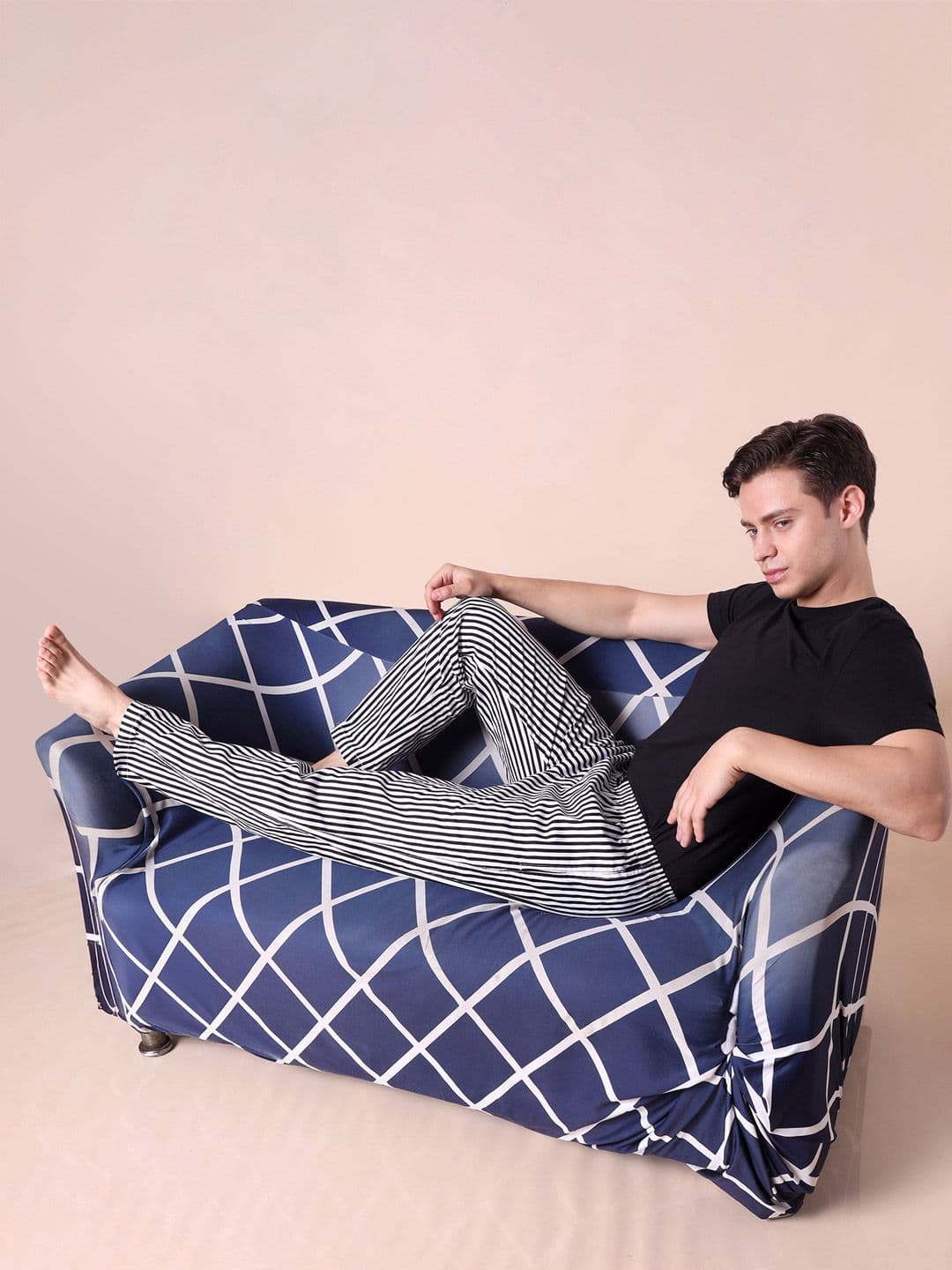 URBAN SCOTTISH Men White & Grey Striped Lounge Pants - view 1